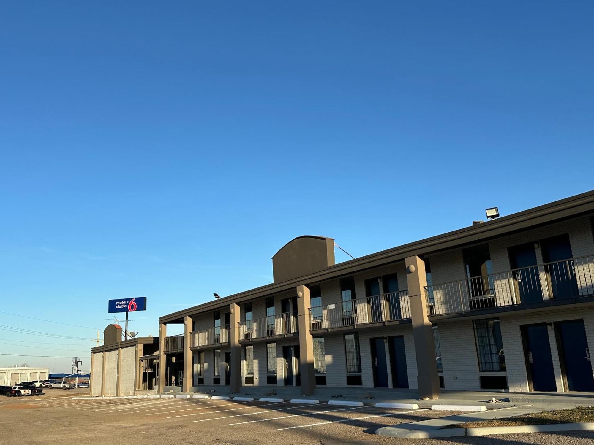 Motel 6 Chickasha, Ok מראה חיצוני תמונה